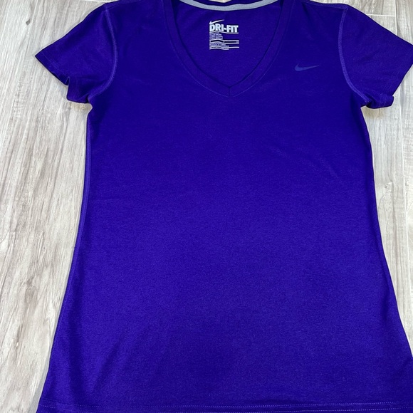 Nike Tops - Nike Purple Fitted Short Sleeve Tee